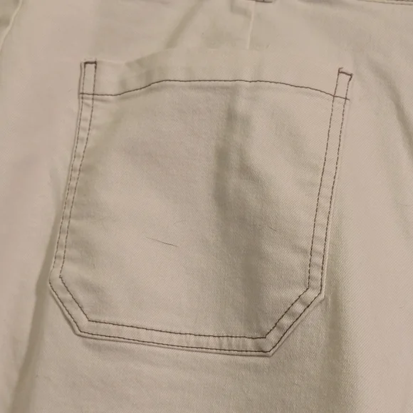 Lane Bryant Women's Straight Leg Cream Jeans - Picture 3 of 9